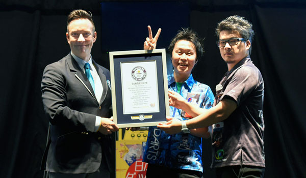 A Pair of DARTSLIVE OFFICIAL PLAYERS, Muramatsu and Noge to be listed in Guinness World Records(TM)!